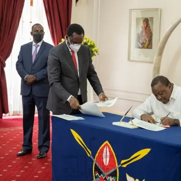 Uhuru Kenyatta 3