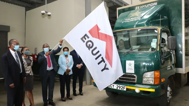 Dr.-Mwangi-flagging-off Dr.-Mwangi-flagging-off