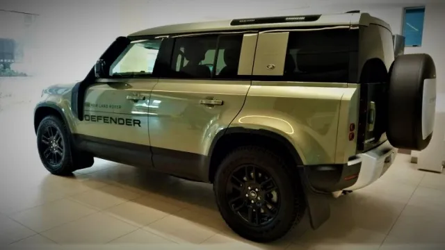 Land-Rover-Defender-2 Land-Rover-Defender-2