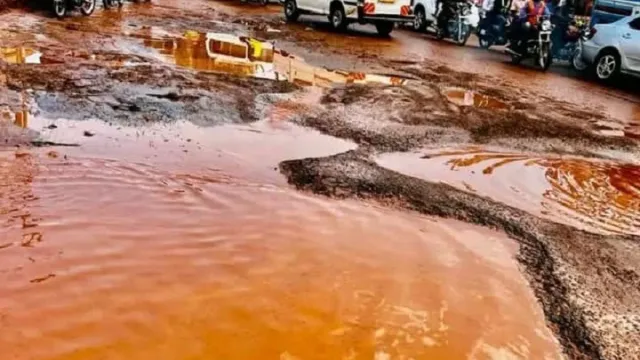 Uganda Pothole1 Uganda Pothole1