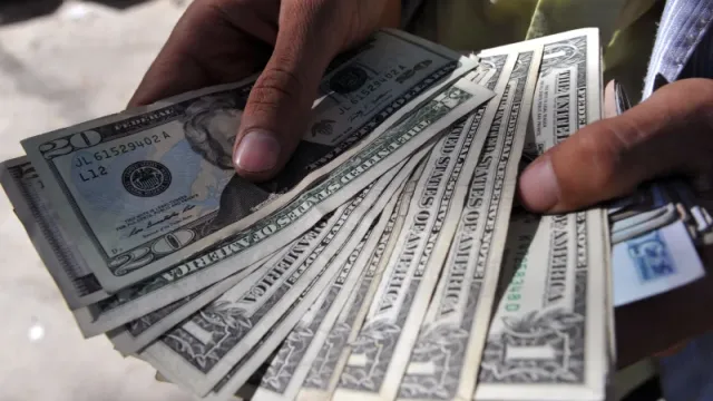 Dollars 3 Dollars 3