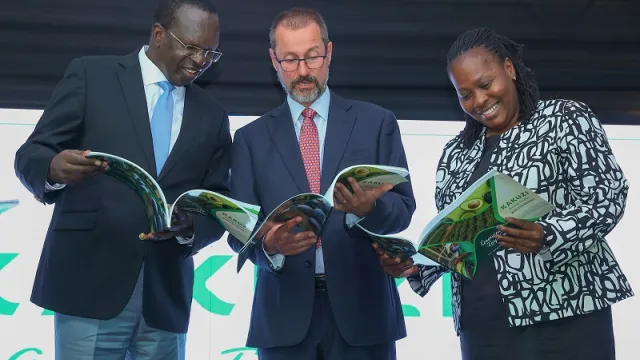 Ministry of Environment Secretary of Administration John Elungata, Kakuzi MD Chris Flowers and Kakuzi Board Director Pamella Ager at the 4th ESG Report Launch