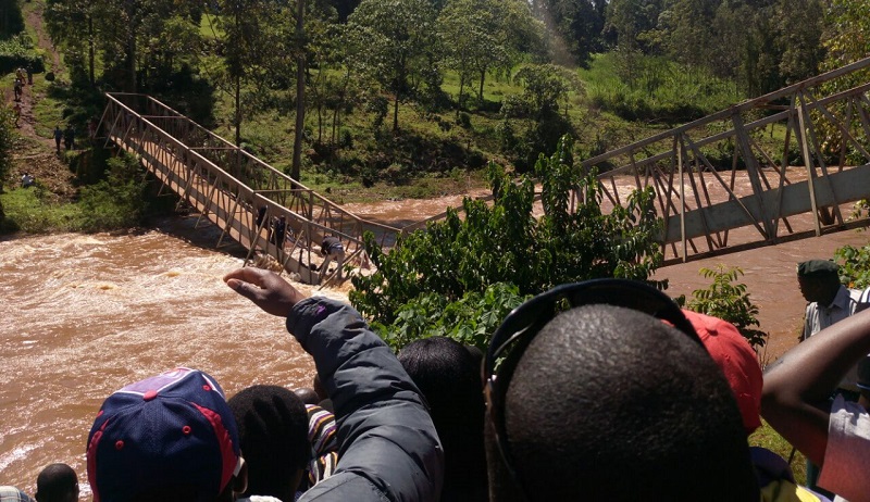  A bridge in Kisii caves in as Machakos Govenor inspects it