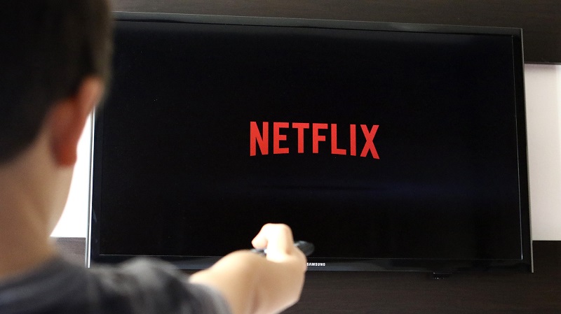  Stung by subscriber exits, Netflix mulls cheaper ad-backed plans